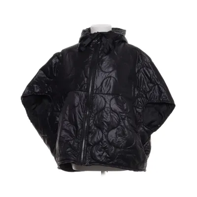 Ytterväst (Svart) från New Style Nylon