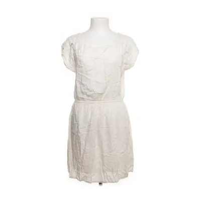Kleid (Weiß) von Stradivarius