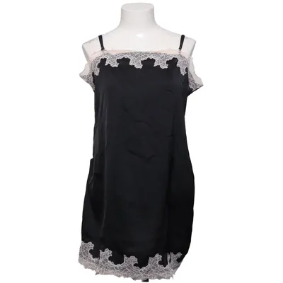 Slip (Black, White) from H&M Elastane, Polyamide, Polyester