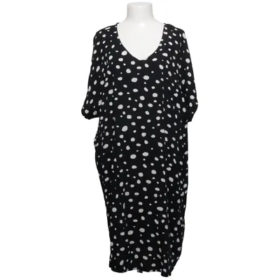 Dress (Black, White) from Cellbes Beach Viscose