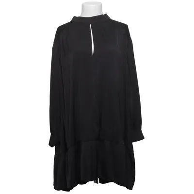 Jurk (Zwart) van Mat. Polyester