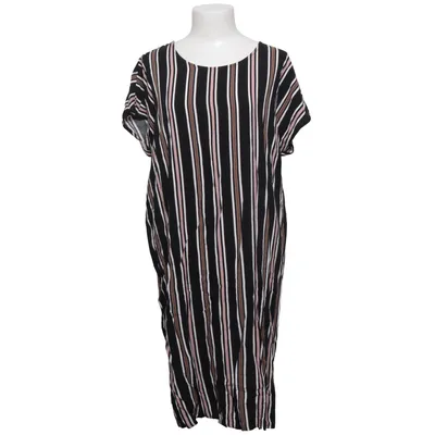 Robe (Noir, Blanc, Rose) de Pure Instinct Viscose