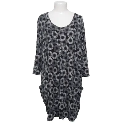 Dress (Black, White) from Signature Experience
