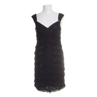 Klänning (Svart) från Adrianna Papell