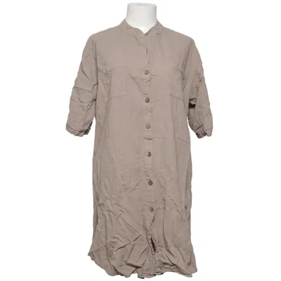 Skjortklänning (Beige) från Aritzia