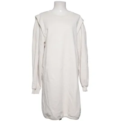 Robe (Beige) de Fifth House