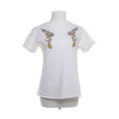 Top (White) from Qumru