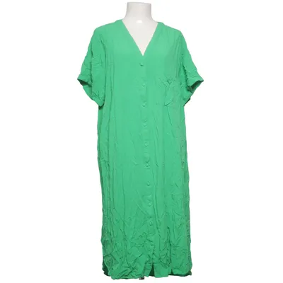 Robe chemise (Vert) de ONLY Carmakoma Viscose