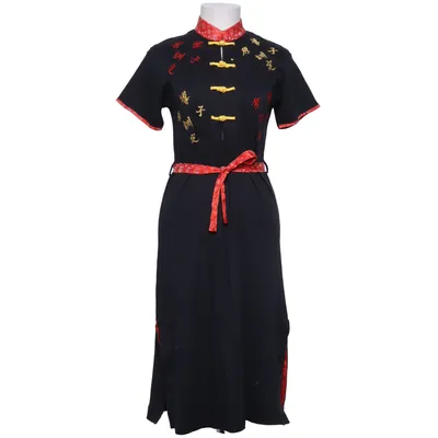 Cheongsam (Noir, Rouge, Jaune) de Jonathan Coton