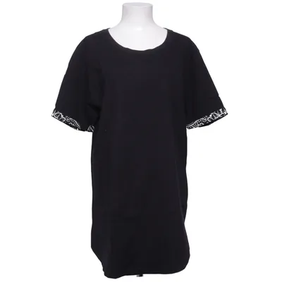 T-shirt (Svart) från Things to Appreciate Bomull