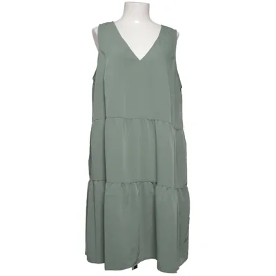 Kjole (Grøn) fra Vero Moda Curve Genanvendt polyester