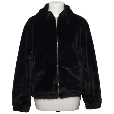 Jacka (Svart) från Page One Polyester