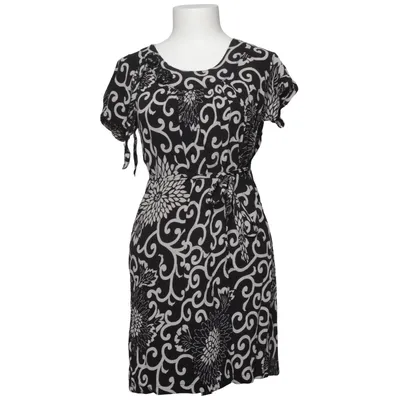 Robe (Noir, Blanc) de Stella Forest Viscose