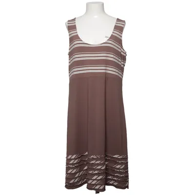 Robe (Marron, Blanc) de Yest