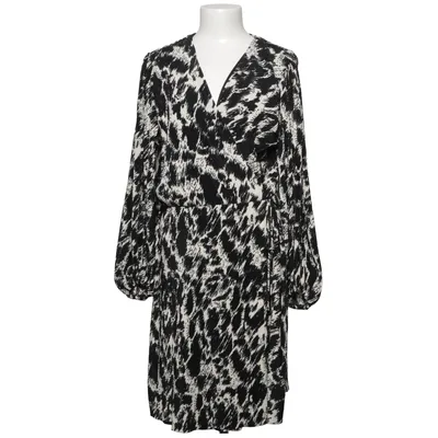 Wrap dress (Black, White) from H&M Polyester