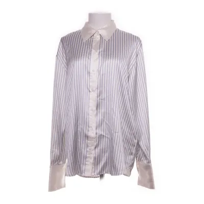 Blus (Grå, Vit) från Claire Rose x NA-KD Polyester