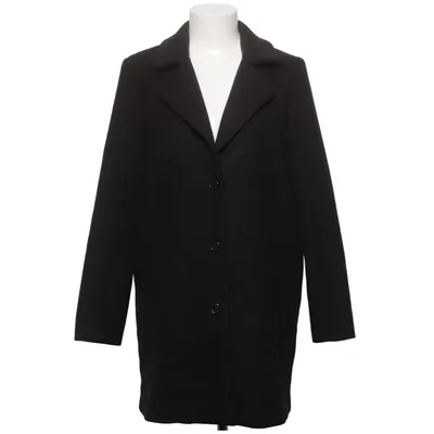 Mantel (Schwarz) von Linn Ahlborg x NA-KD Polyester, Viskose
