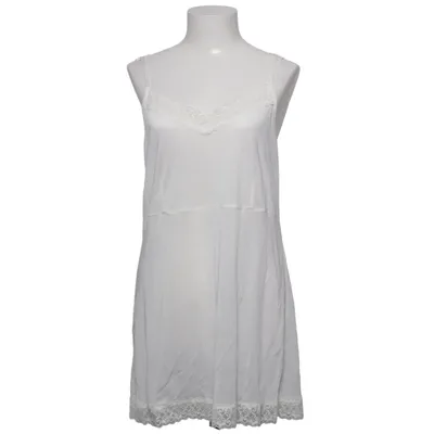 Underklänning (Vit) från Damella Viskos