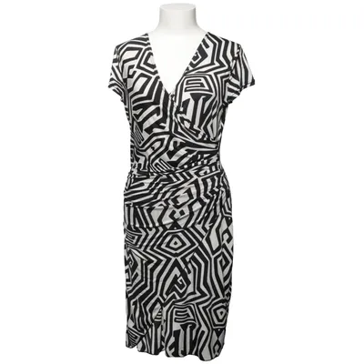 Robe (Noir, Blanc) de Lonkel
