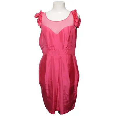 Klänning (DR02675) från Lipsy Silke