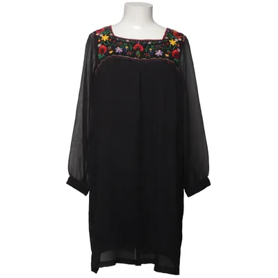 Kjole (Sort, Flerfarvet) fra By Lysgaard Viscose