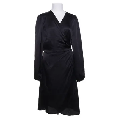 Omlottklänning (Svart) från Vero Moda Curve Polyester