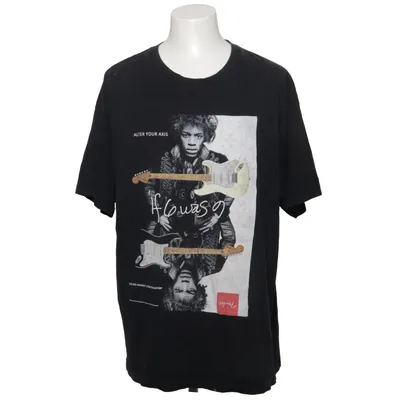 T-shirt (Black) from Fender