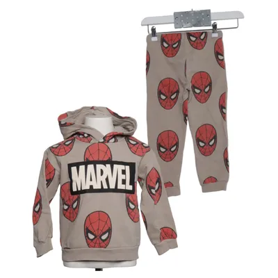 Loungewear (Grijs, Rood, Zwart) van H&M x Marvel