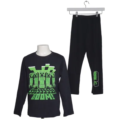 Pajamas (Black, Green) from Minecraft Cotton
