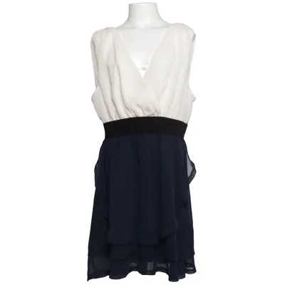 Klänning (DW673) från AX Paris Elastan, Polyester, Viskos