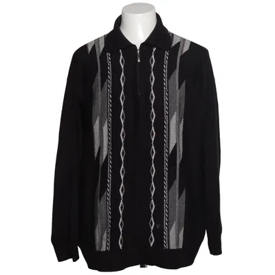 Sweater (Black, Gray) from Newtex