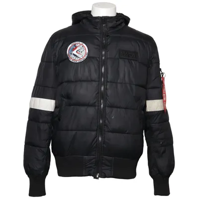 Vinterjacka (Svart) från Alpha Industries Polyamid, Polyester