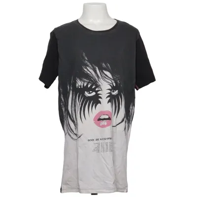 T-shirt (Black, White, Pink) from Gsus Industries Cotton