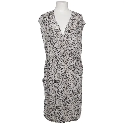Robe portefeuille (Blanc, Beige, Noir) de One Two & Luxzuz