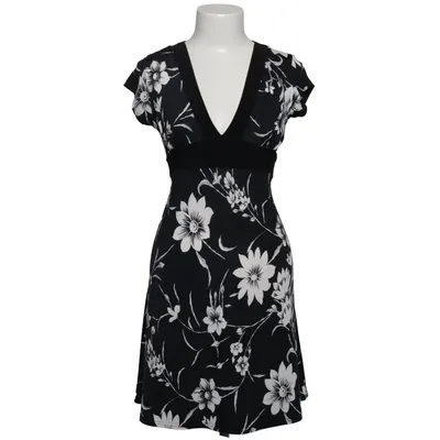 Kjole (Sort, Hvid) fra Too True Clothing Elastan, Polyester