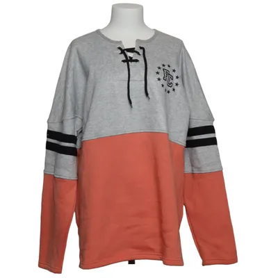 Sweatshirt (Gray, Pink, Black) from FC
