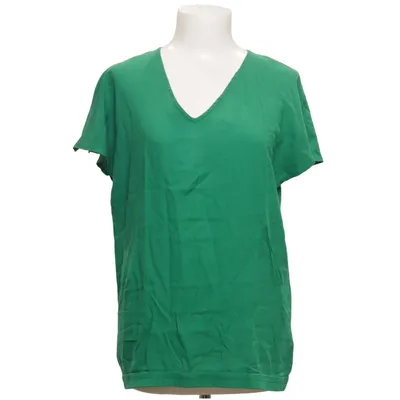 Maternity top (Green) from Fragile