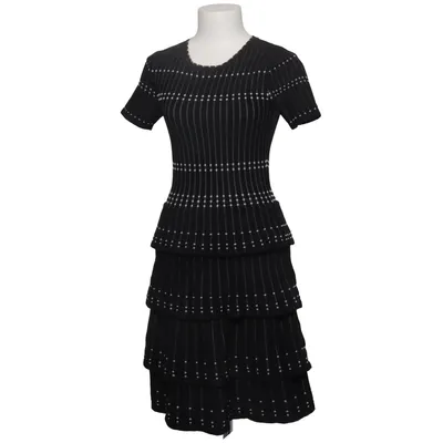 Kjole (Sort, Hvid) fra Nikkie Viscose