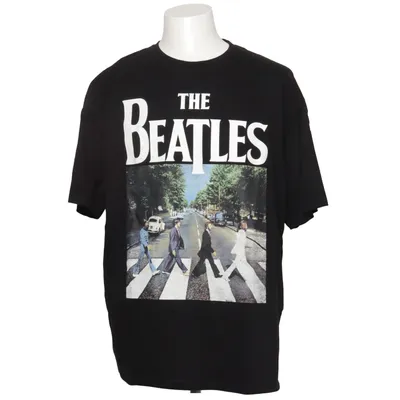 T-shirt (Black) from The Beatles Cotton