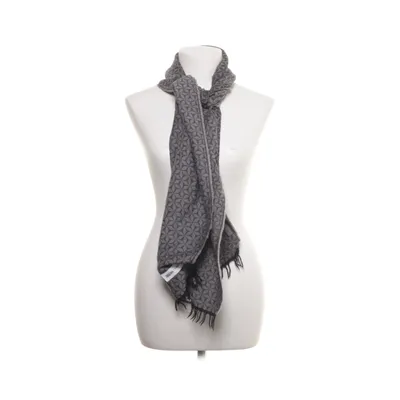 Scarf (Gray) from Allan Clark