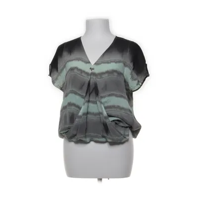 Topp (Grå, Grön, Svart) från Days Silke