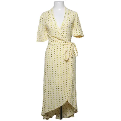 Wikkeljurk (Geel, Wit, Zwart) van Ganni Viscose