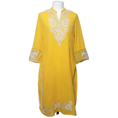 Tracht (LAKSHITA) von Lakshita