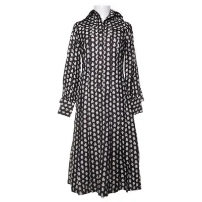 Klänning (Svart, Vit, Beige) från Twilform Silke