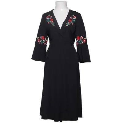 Klänning (IDRM5707/ASO2209) från Influence Polyester