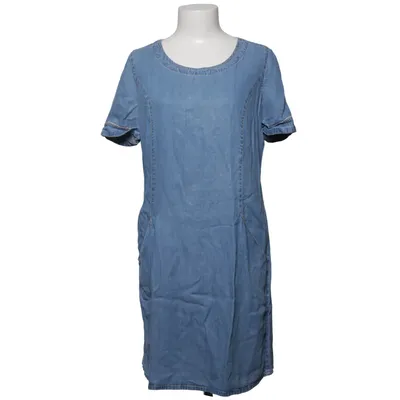 Robe en jean (Bleu) de Cheer Lyocell