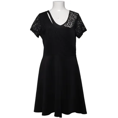 Robe (Noir) de Jus D'Orange