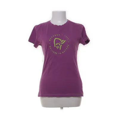 T-shirt (Lila) från Norrøna