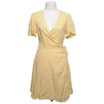 Robe portefeuille (Camille Botten) de Camille Botten x NA-KD Viscose