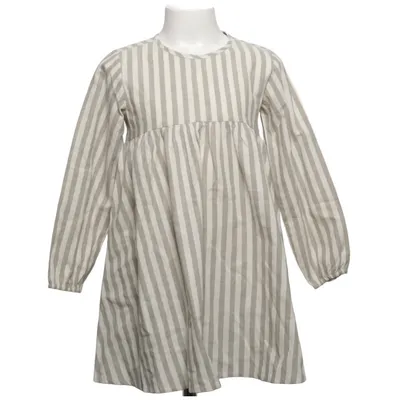 Kleid (Grau, Weiß) von Lil' Atelier Leinen, Bio-Baumwolle